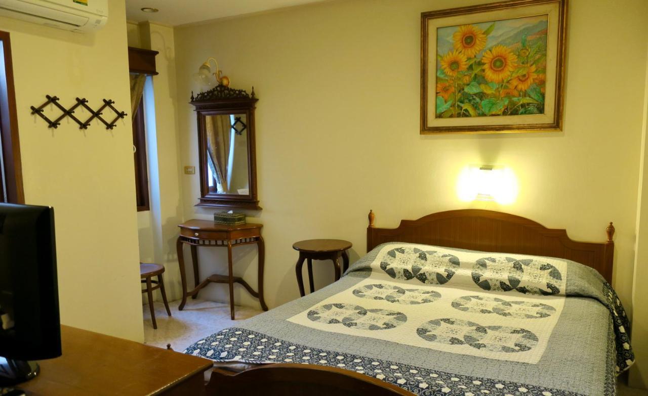 Fulay Hotel Хуа Хин Экстерьер фото